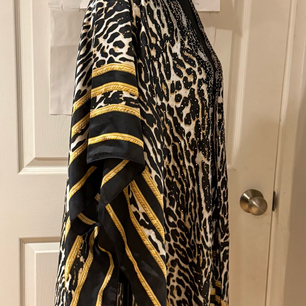 New Adrienne Vittardini Resortwear Kimono and Hat Set - Picture 4 of 16